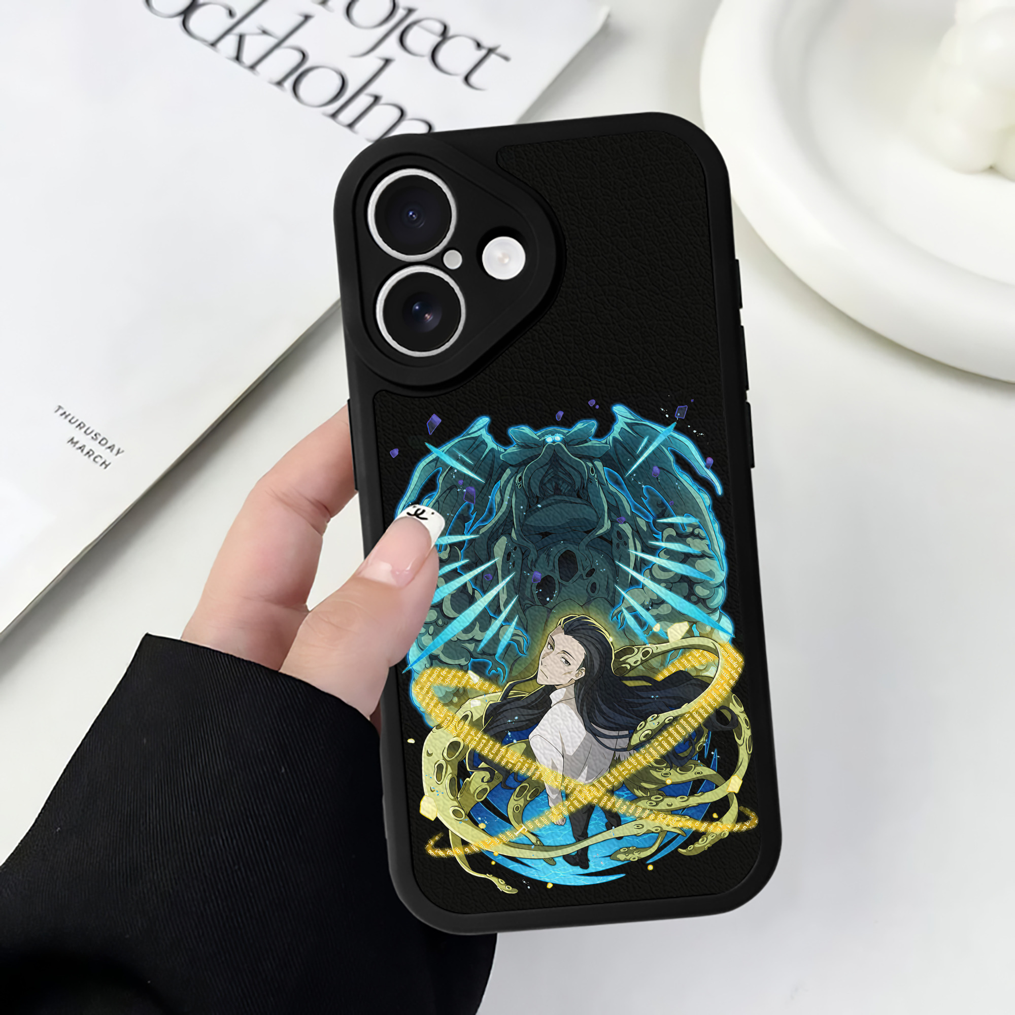（画像用） 文豪ストレイドッグス Bungo Stray Dogs 【iPhone 16シリーズ対応】シリコンスマホケース（レザー調） 材質：シリコン